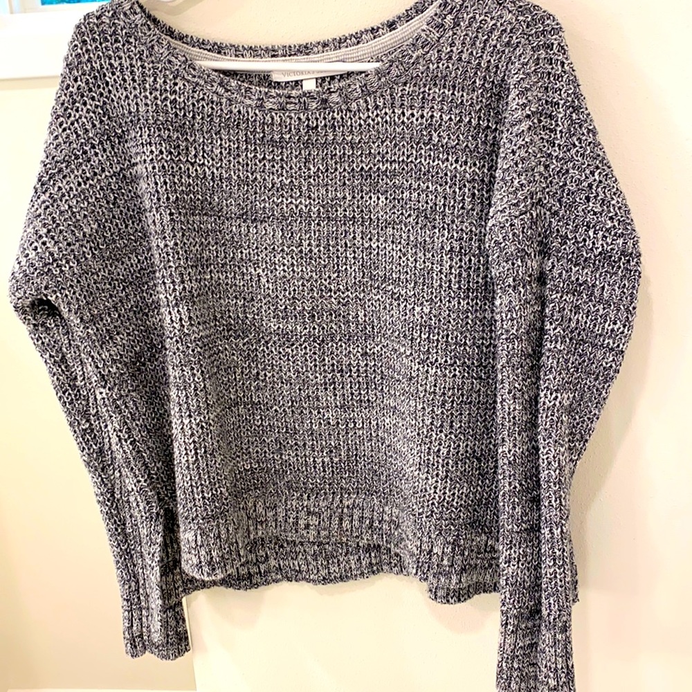 Super cozy Victoria’s Secret crop sweatshirt XS